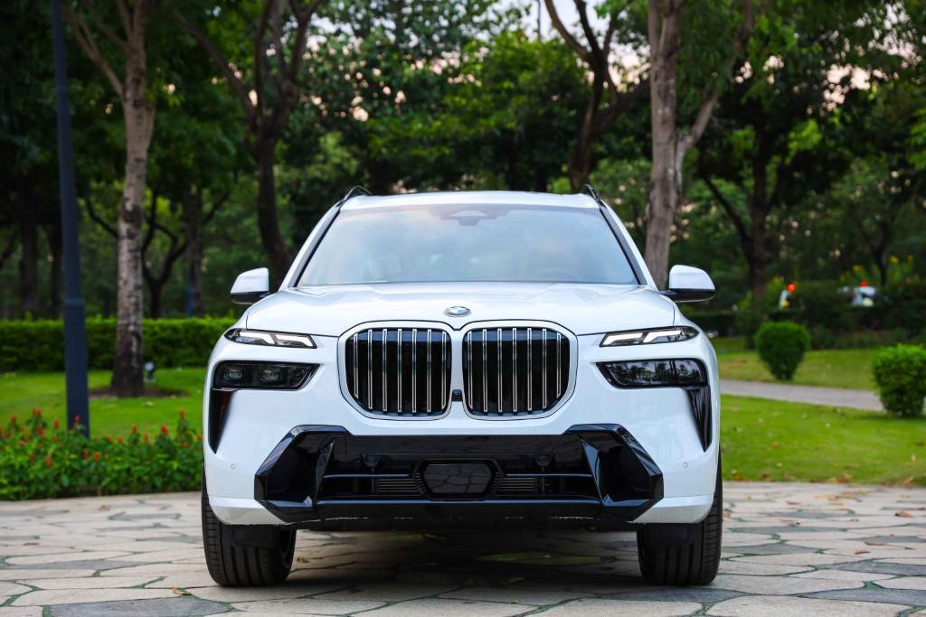 dau-xe-bmw-x7-m-sport-lci-2023